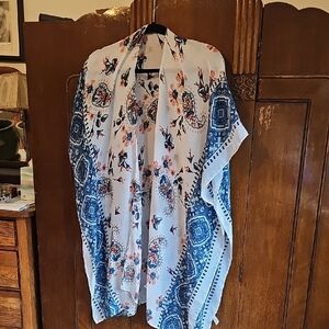 Source Unknown Blue and White Floral Blouse FINAL PRICE